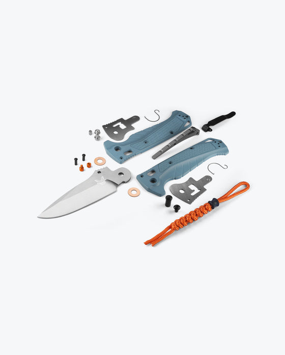 Benchmade 18060 ADIRA™ | DEPTH BLUE GRIVORY® | DROP-POINT